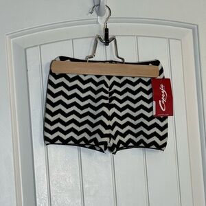 Capezio Black and White Chevron Patterned Ballet Barre Sweater Shorts Kids XS